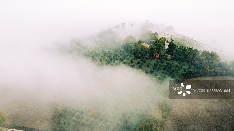 意大利翁布里亚地区景观无人机航拍图片素材