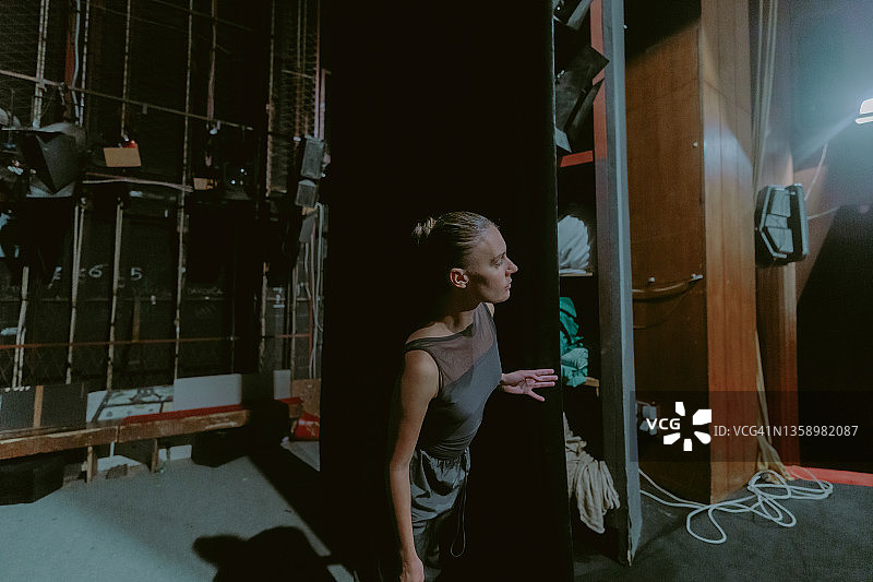 后台瞬间图片素材