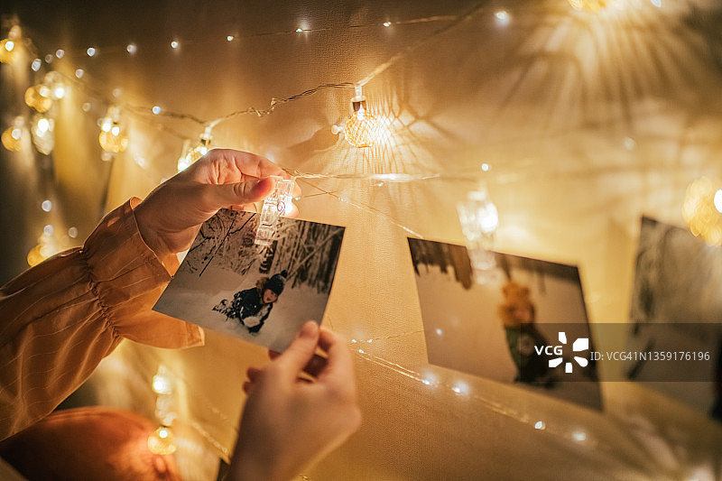 圣诞节的家庭回忆图片素材
