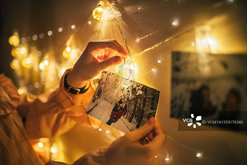 圣诞节的家庭回忆图片素材