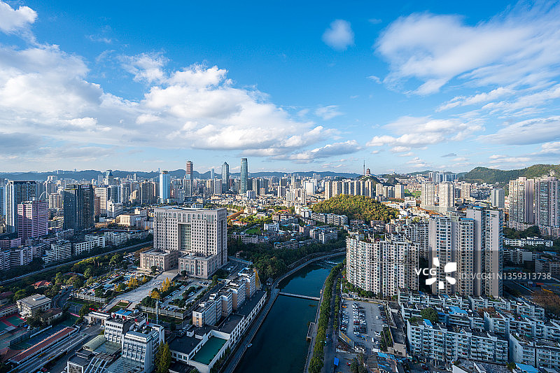 中国贵州贵阳市天际线图片素材