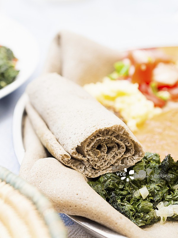 埃塞俄比亚英吉拉特夫面饼卷图片素材