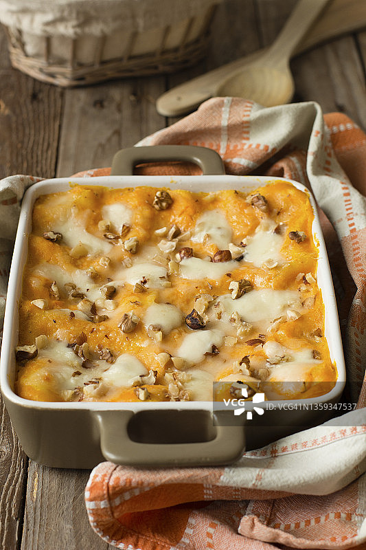 核桃南瓜千层面图片素材