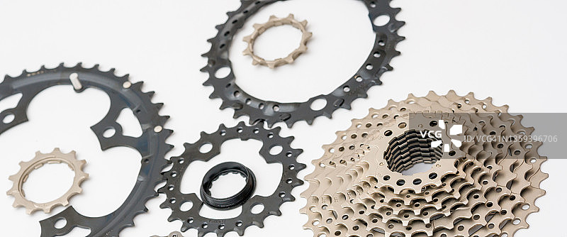 山地运动自行车的齿轮、链轮和链条图片素材