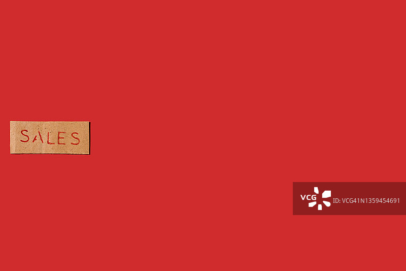 红色背景上的“促销”标志图片素材