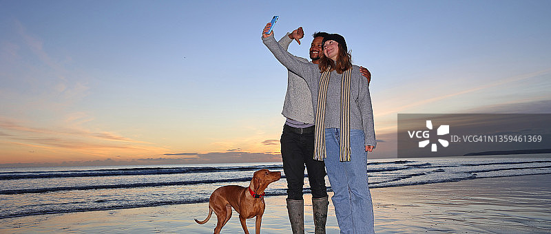 情侣自拍图片素材