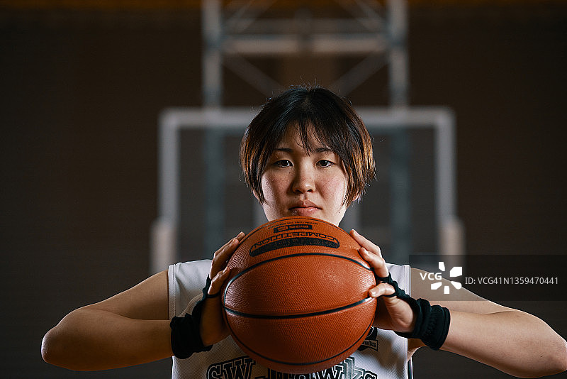 日本女大学生篮球运动员肖像图片素材