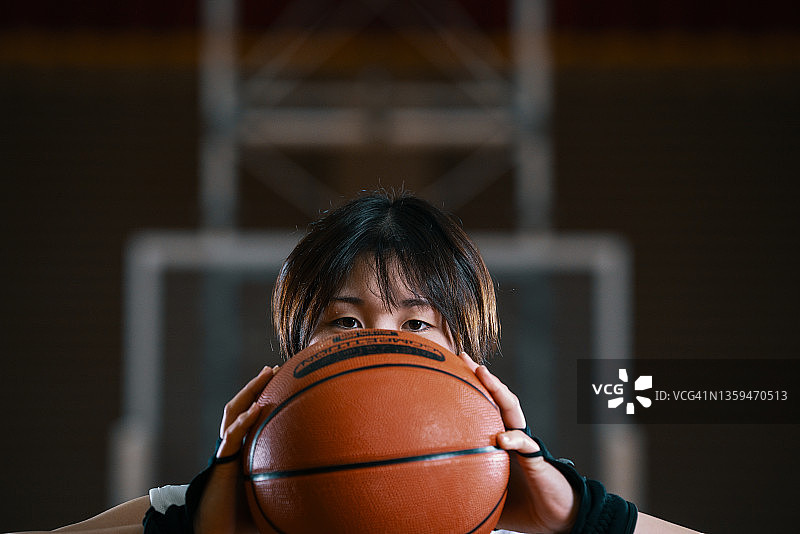 日本女大学生篮球运动员肖像图片素材