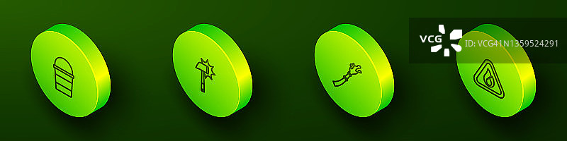 2.5D等距线：消防桶，消防斧，软管卷盘和三角形火焰图标矢量图图片素材