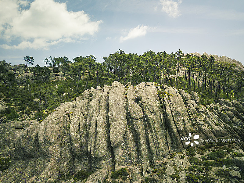 科西嘉岛巴韦拉尖峰群鸟瞰，2021年6月图片素材
