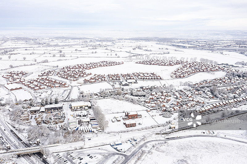 英国利奇菲尔德雪景郊区鸟瞰图片素材