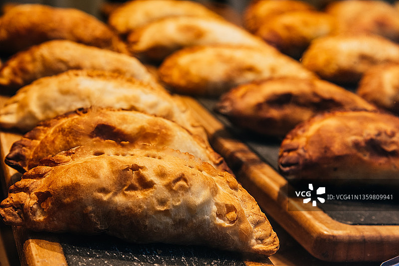 大型自制烤肉饼图片素材