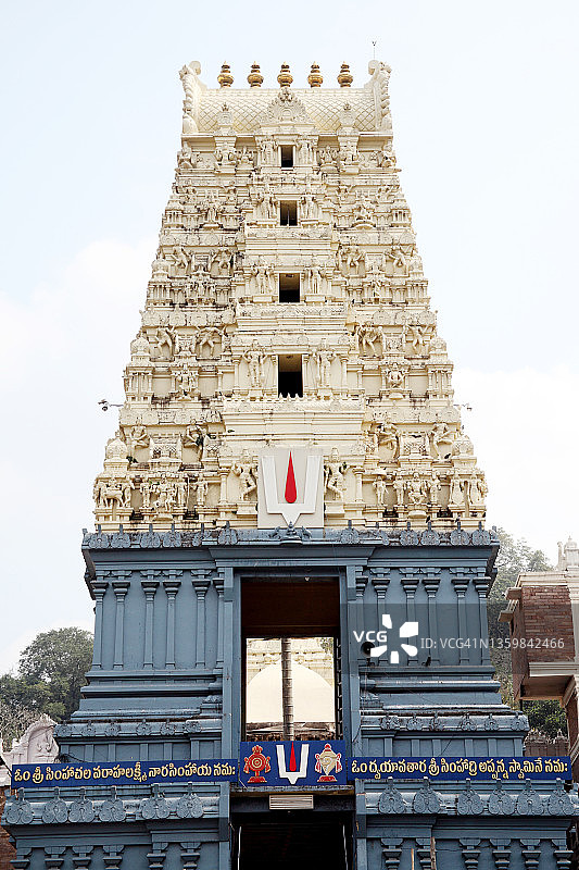 印度安得拉邦辛哈查拉姆神庙的塔门图片素材