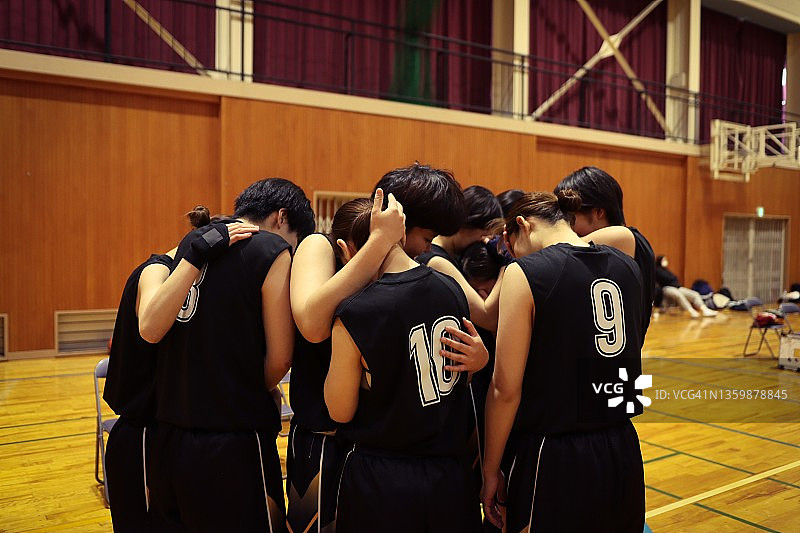 年轻女子团队失败图片素材