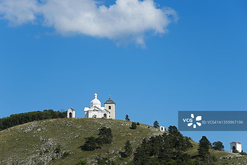 捷克南摩拉维亚米库洛夫圣塞巴斯蒂安教堂图片素材