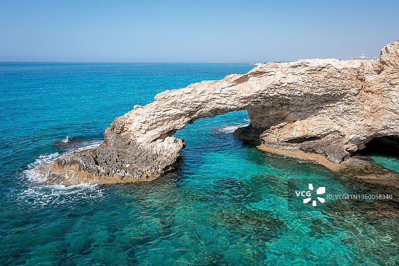 塞浦路斯阿依纳帕爱情桥夏季海景图片素材