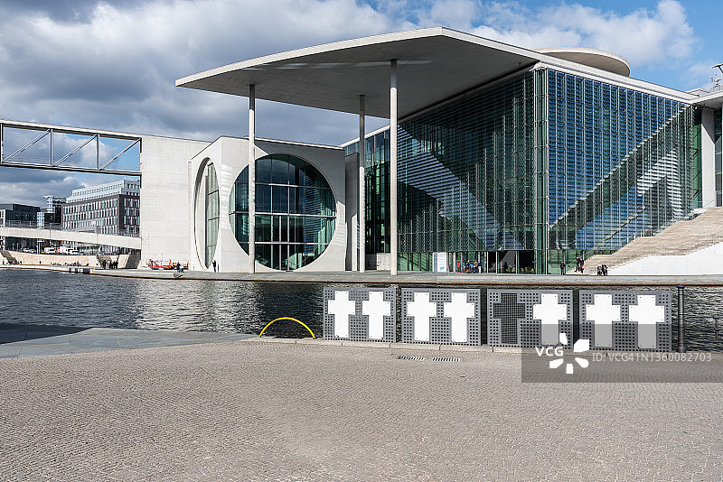 玛丽-伊丽莎白-吕德斯大楼，德国政府办公楼（柏林市中心）图片素材