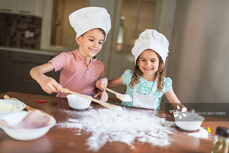 在家准备食物图片素材