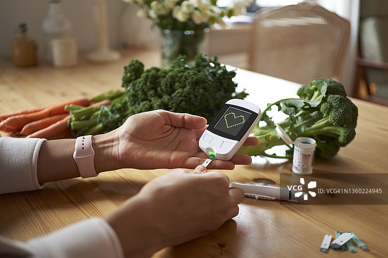 居家血糖检测图片素材