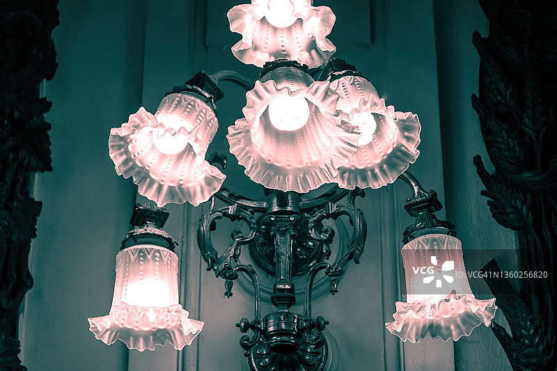 殖民风格电灯图片素材