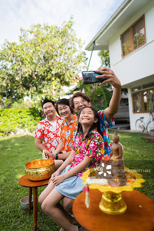 宋干节，泰国新年和泼水节，泰国家庭日图片素材