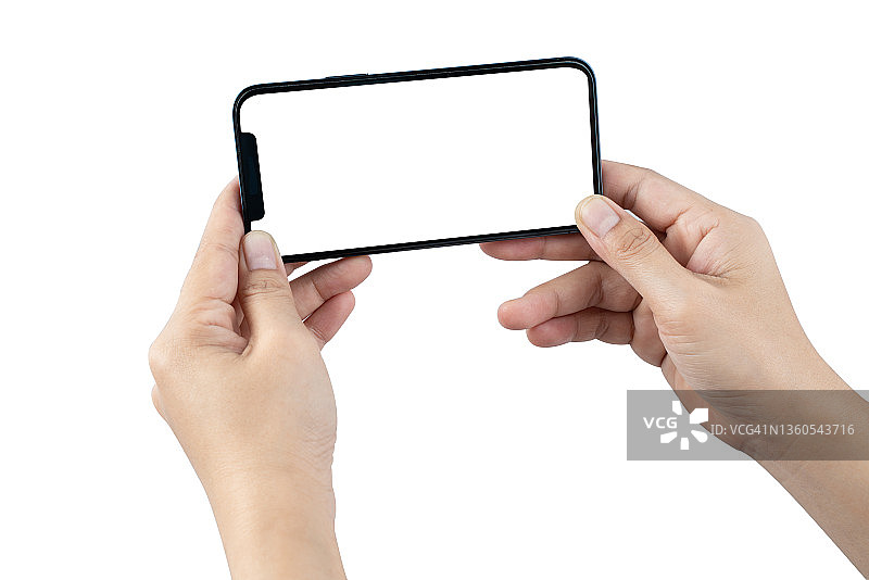 女性手持智能手机拍照，白色背景图片素材