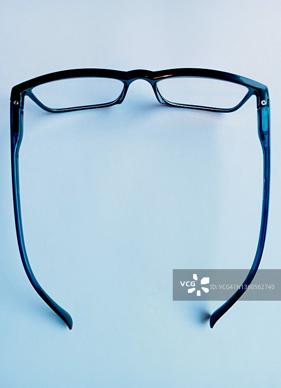 阅读眼镜图片素材