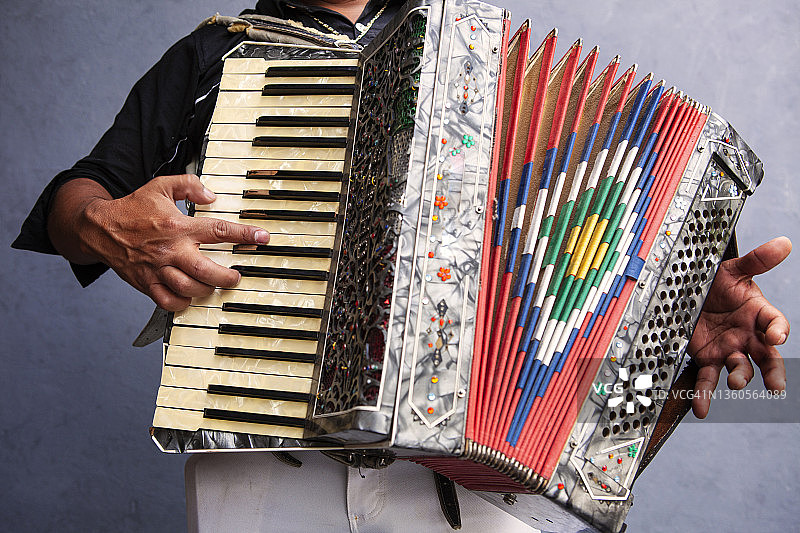 手风琴演奏者图片素材