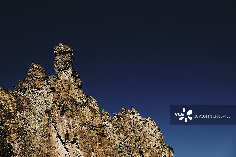 史密斯岩州立公园的壮丽岩壁和山脉图片素材