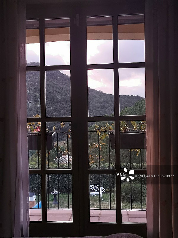 卧室山景图片素材