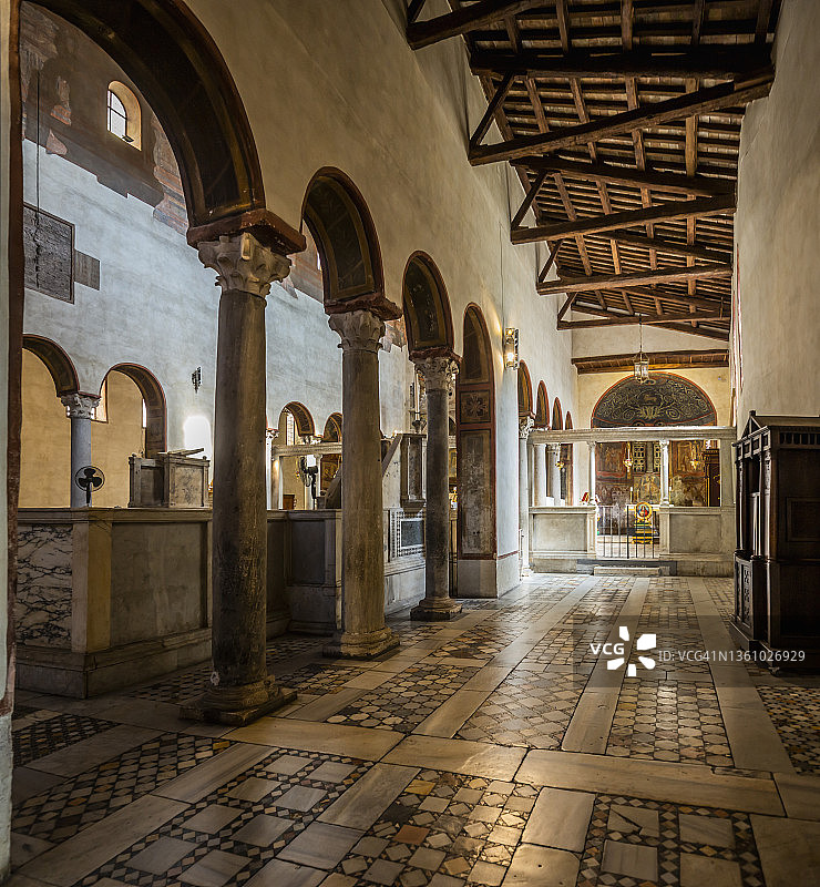 科斯梅丁圣母玛利亚教堂的侧殿图片素材