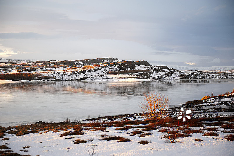 冰岛东南部埃伊尔斯塔济的冬季景观图片素材