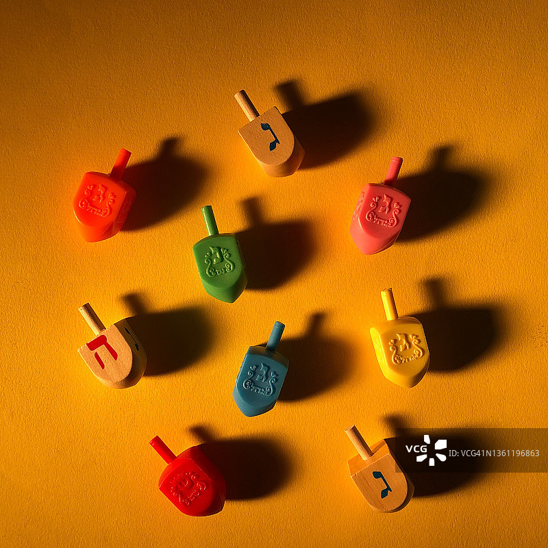 犹太光明节的陀螺图片素材