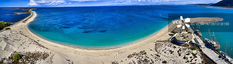 希腊爱奥尼亚海岸的阿莫格洛萨海滩图片素材