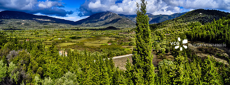 希腊莱夫卡达岛瓦西利基山谷乡村风光图片素材
