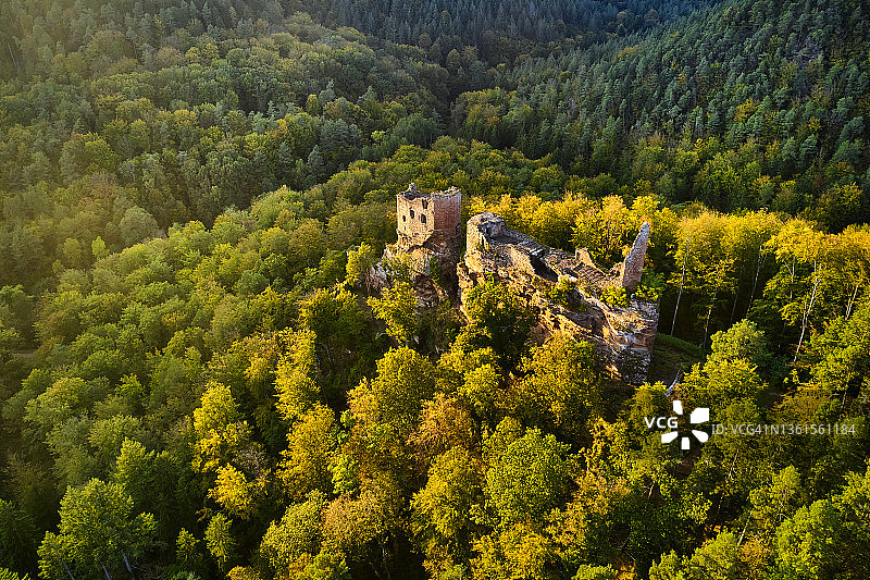 法国孚日山区瓦西根斯坦城堡遗址图片素材