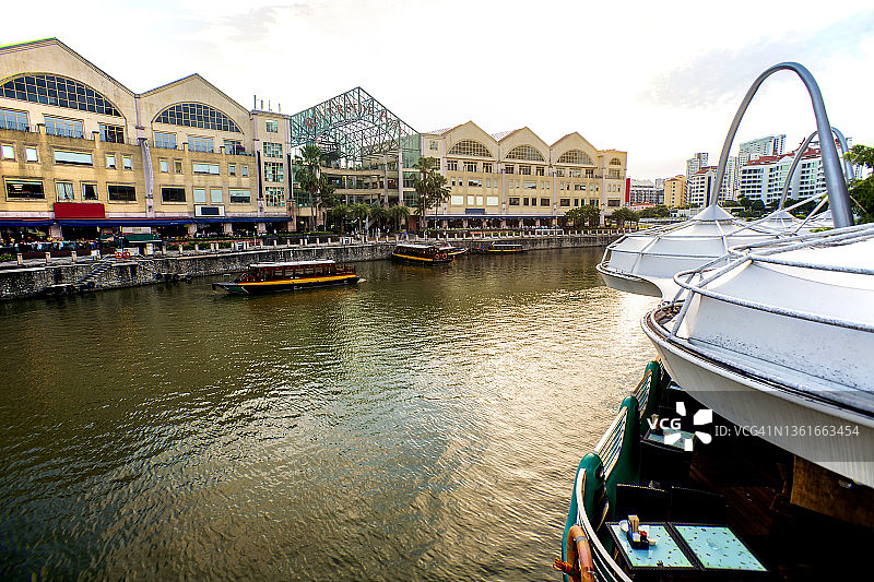 新加坡克拉码头的新加坡河图片素材