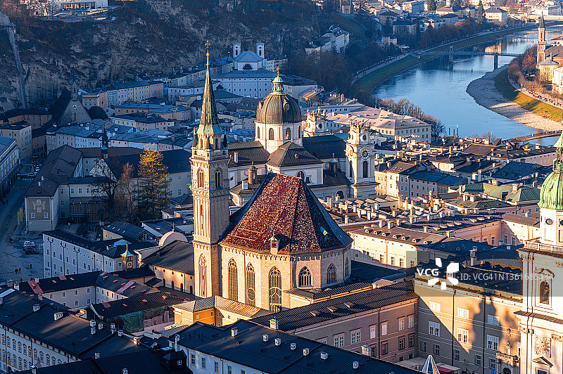 奥地利萨尔茨堡老城区概览图片素材