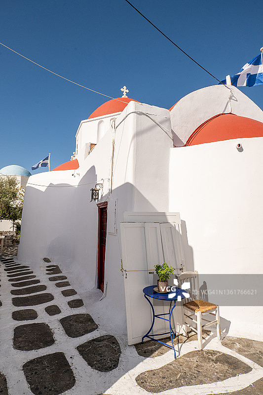 米科诺斯教堂和城镇广场图片素材