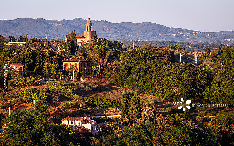 意大利托斯卡纳锡耶纳，奥赛凡扎圣殿的日出图片素材