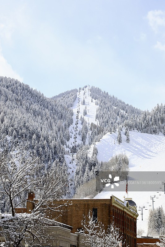 科罗拉多州阿斯彭市中心滑雪区图片素材