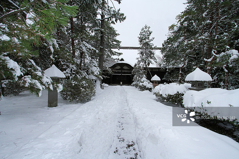 冬季的天德院，位于日本石川县金泽市图片素材