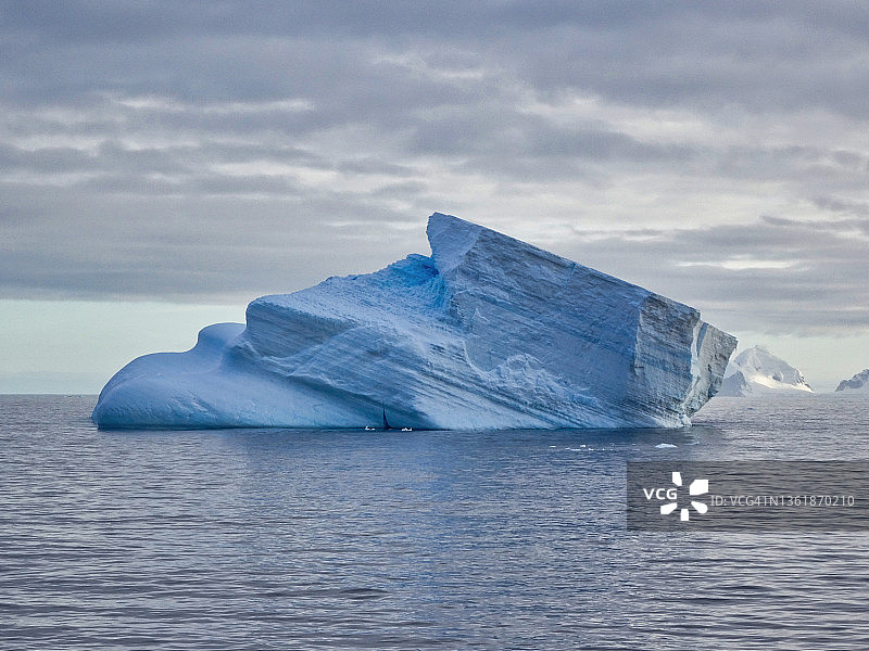 帕默群岛的大型蓝色冰山图片素材