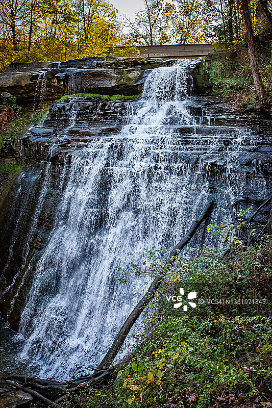 俄亥俄州库雅荷加国家公园的白兰地酒瀑布图片素材