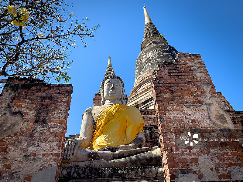 泰国大城府历史遗迹佛像图片素材