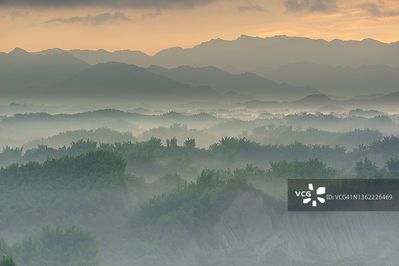 二寮黄金破晓时分图片素材