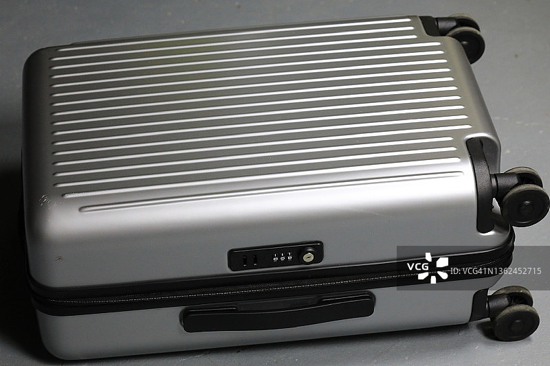 准备好旅行的行李箱图片素材