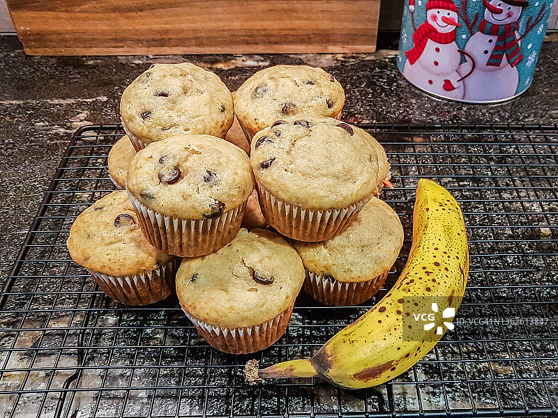 巧克力碎片香蕉玛芬蛋糕图片素材
