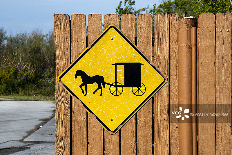 婴儿车警告标志图片素材