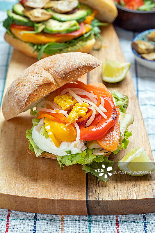 烤蔬菜素食三明治图片素材